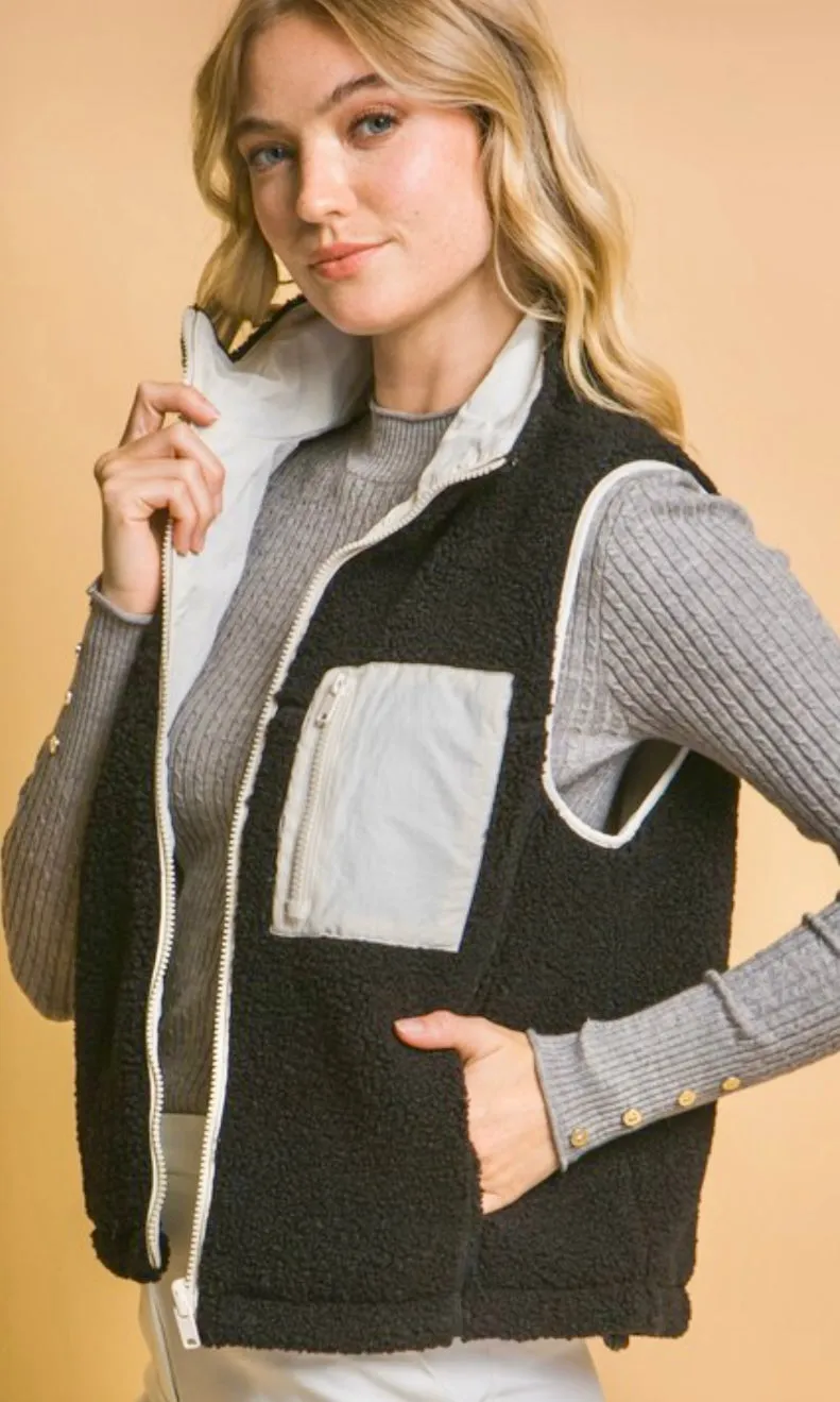 Aclara Black Reversible Fleece Side Pocket Vest Jacket