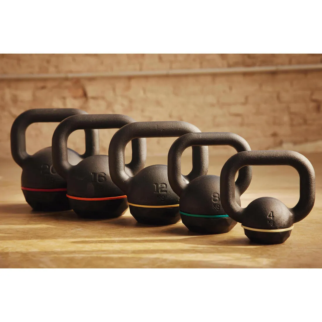 Cast Iron Kettlebell with Rubber Base - 16 kg